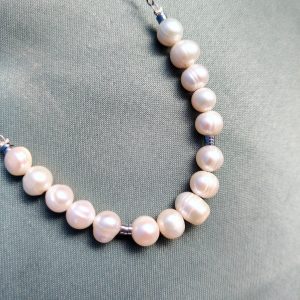 COLLAR DE PERLAS BLANCAS