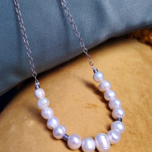 COLLAR DE PERLAS BLANCAS