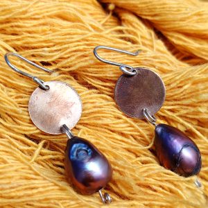 ARETES DE PERLAS BARROCAS
